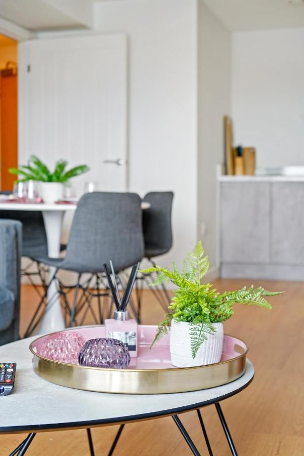 Stunning 2 Bedroom Apartment Leeds  Buitenkant foto