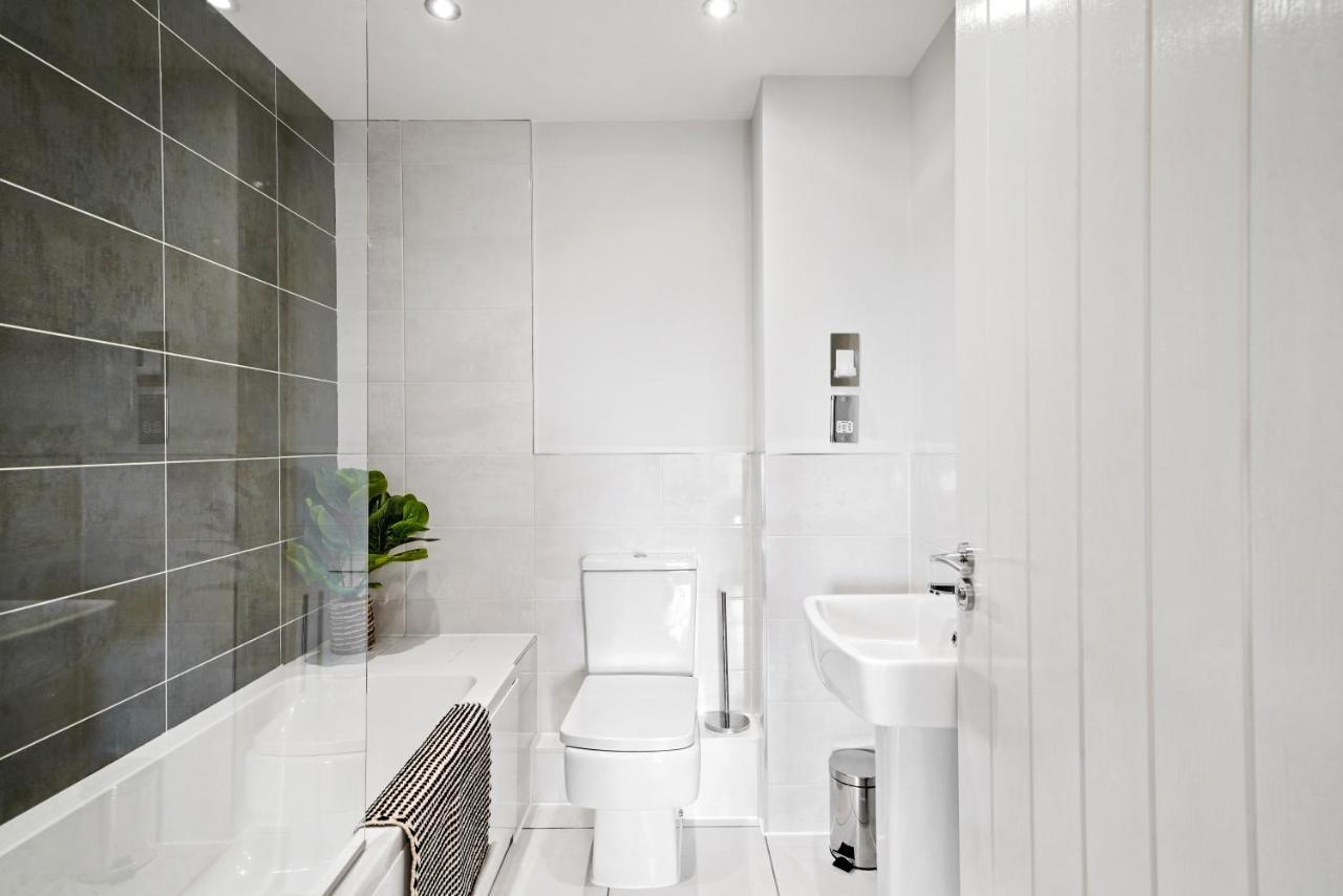 Stunning 2 Bedroom Apartment Leeds  Buitenkant foto
